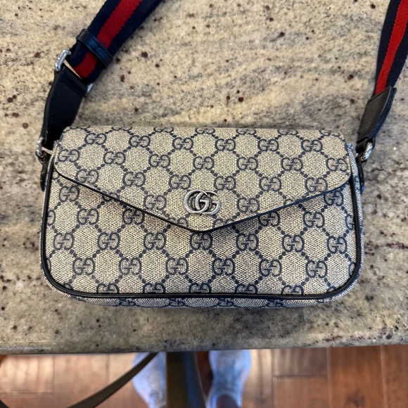 Gucci Handbags - Gucci Ophidia Pochette